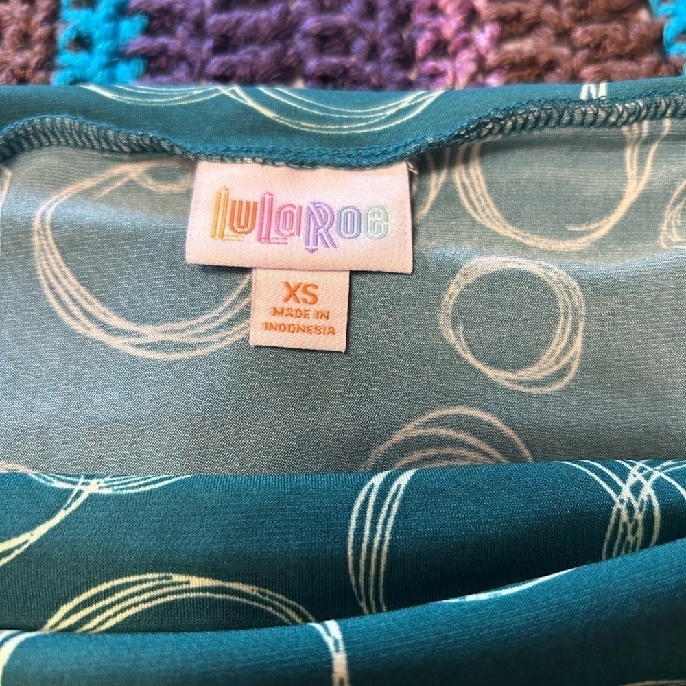 LuLaRoe Green A-line Skirt with Circle Print, Size XS - Picture 5 of 7